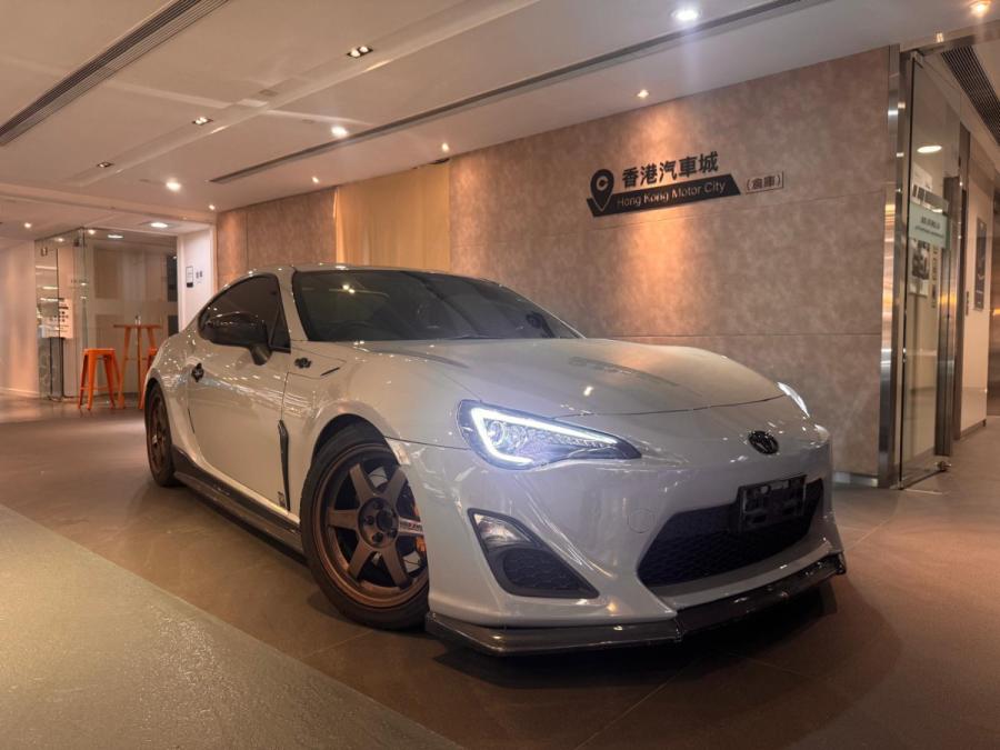 86 GT - Image 2